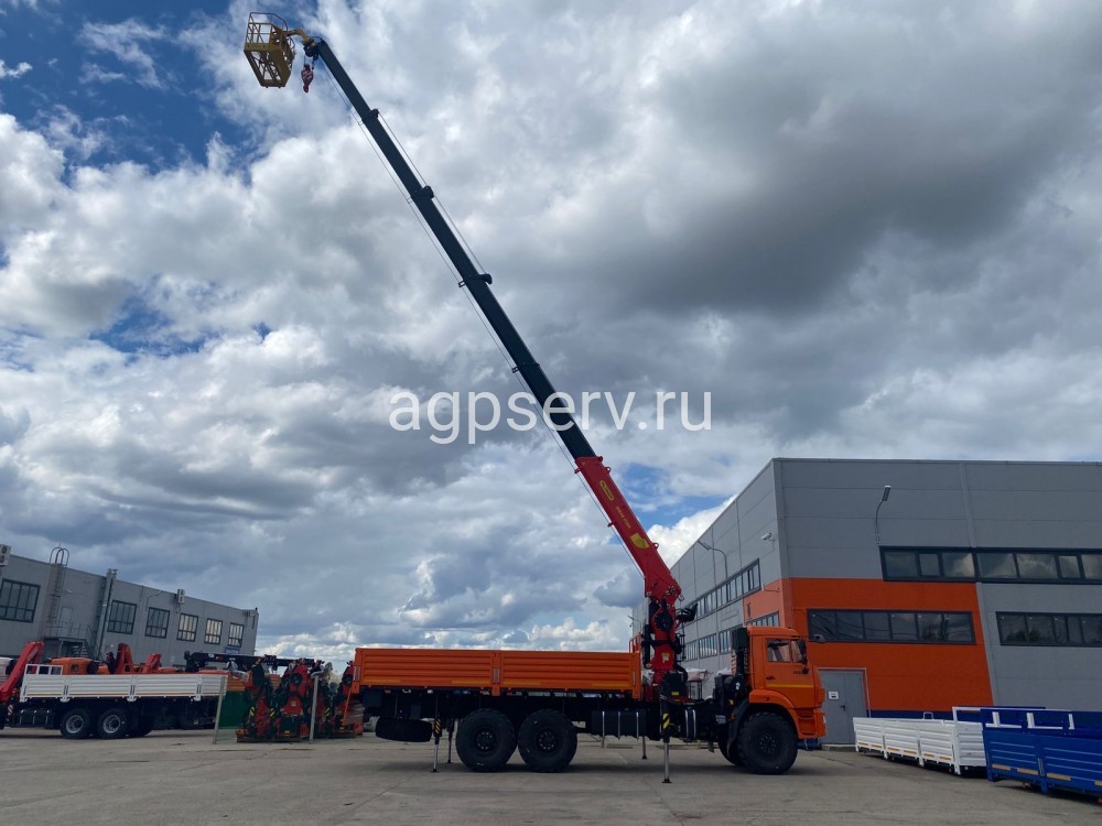 Автомобиль бортовой 438240-02 на шасси КАМАЗ 43118-73094-50 с КМУ INMAN IT-200 с рабочей платформой (люлькой)